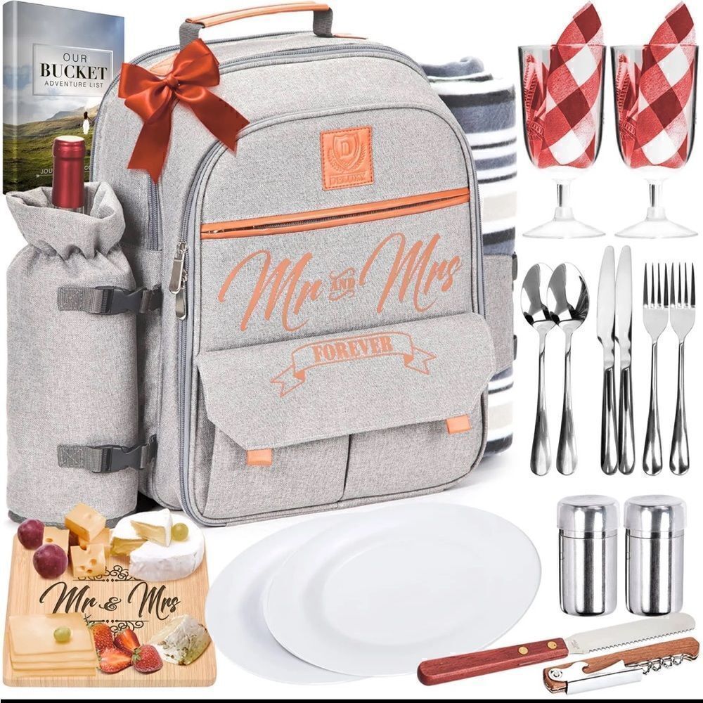 DELUXY Mr & Mrs Picnic Backpack